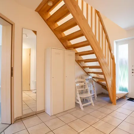 Haus Sommerzeit 度假居 *